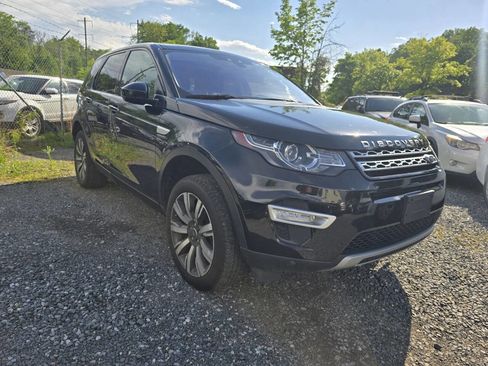 Used 2018 Land Rover Discovery Sport HSE Luxury image 3