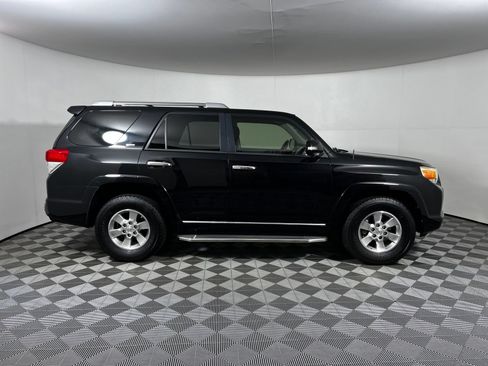 Used 2012 Toyota 4Runner SR5 RWD image 4