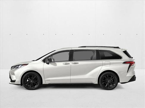 New 2026 Toyota Sienna XSE AWD/4WD image 3