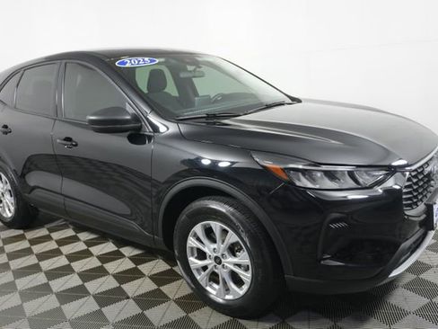 Certified 2025 Ford Escape Active AWD/4WD image 2