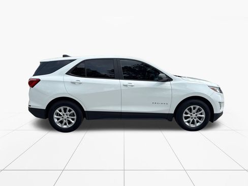 Used 2021 Chevrolet Equinox LS w/ LS Convenience Package FWD image 9