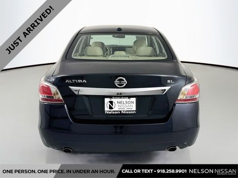 Used 2015 Nissan Altima 2.5 SL w/ Moonroof Package FWD image 6