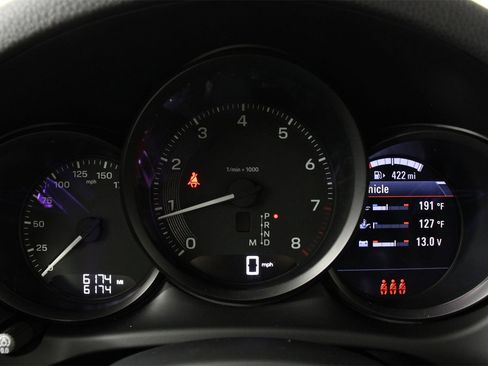 Used 2025 Porsche Macan image 16