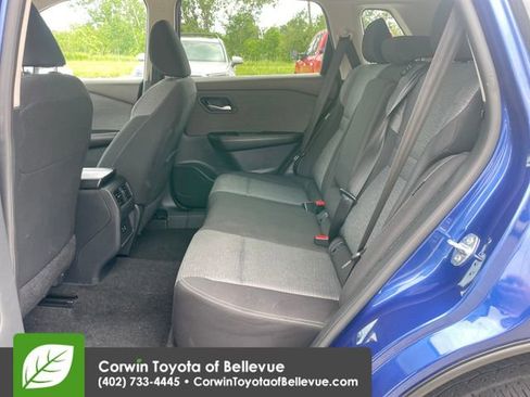 Used 2023 Nissan Rogue SV AWD/4WD image 25