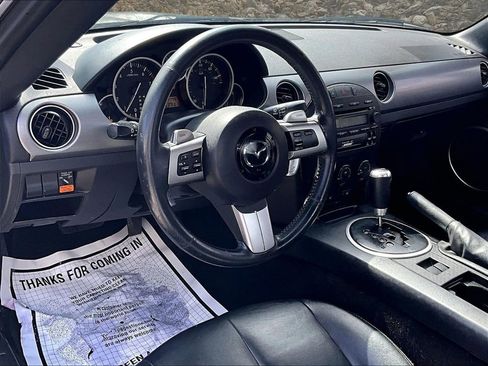 Used 2008 MAZDA MX-5 Miata Grand Touring w/ Interior Trim Pkg image 11