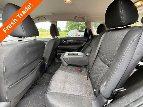 Used 2019 Nissan Rogue SV FWD image 29
