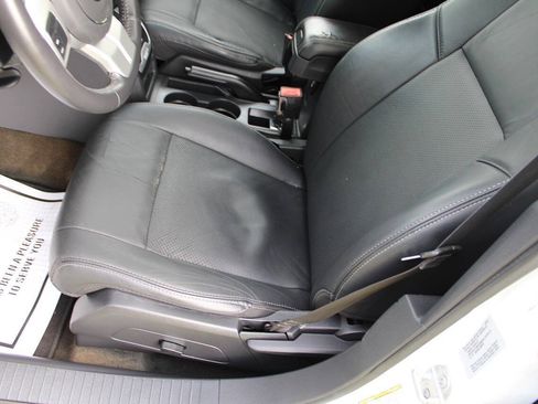 Used 2016 Jeep Compass High Altitude AWD/4WD image 16