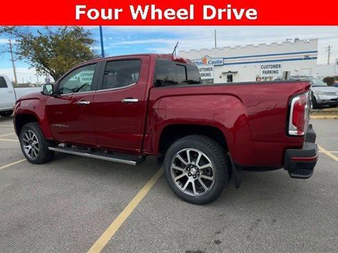 Used 2021 GMC Canyon Denali image 7