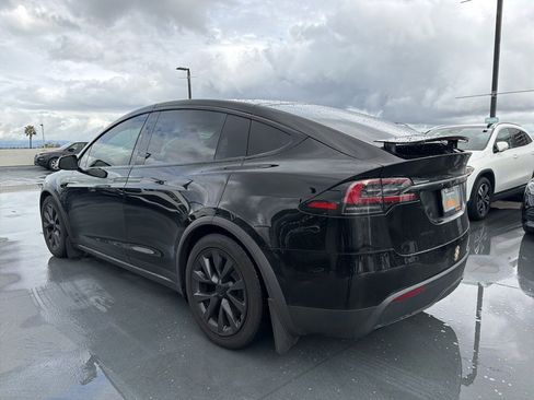 Used 2024 Tesla Model X image 3