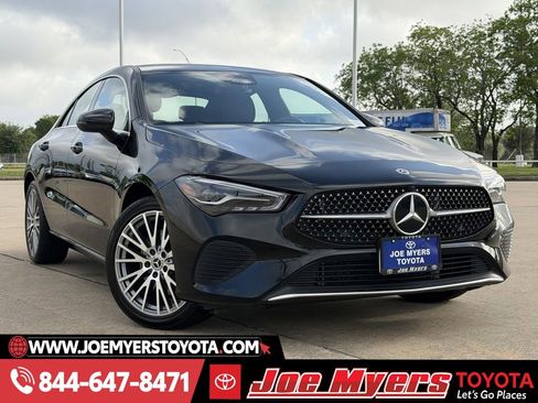 Used 2025 Mercedes-Benz CLA 250 4MATIC image 2