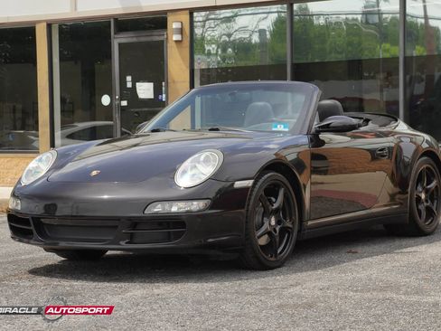Used 2006 Porsche 911 Carrera 4 AWD/4WD image 3