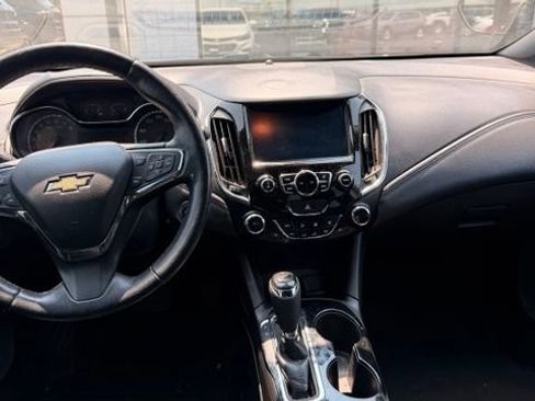Used 2018 Chevrolet Cruze Premier w/ Premier True North Edition FWD image 16