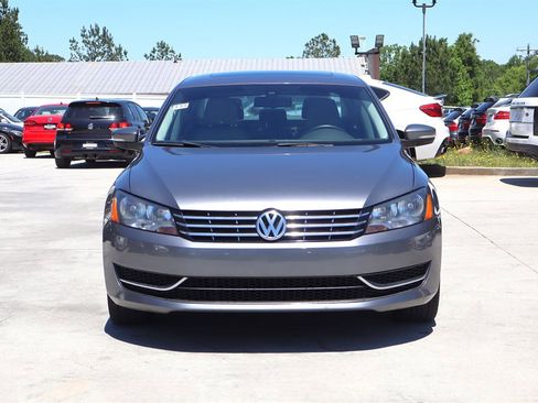 Used 2013 Volkswagen Passat TDI SE FWD image 2