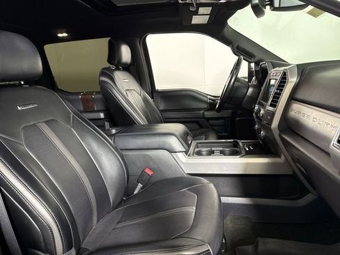 Used 2017 Ford F250 Platinum w/ Platinum Ultimate Package image 12