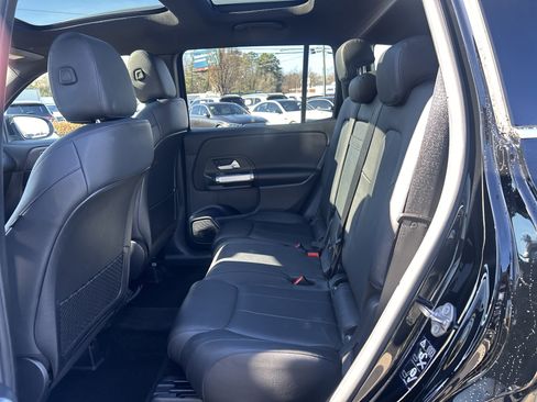 Certified 2022 Mercedes-Benz GLB 250 w/ Premium Package Lite image 33