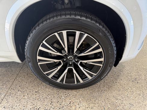 Used 2023 Volvo XC90 T8 Core AWD/4WD image 32