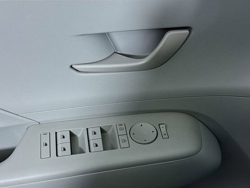 Certified 2024 Hyundai Kona SEL AWD/4WD image 19