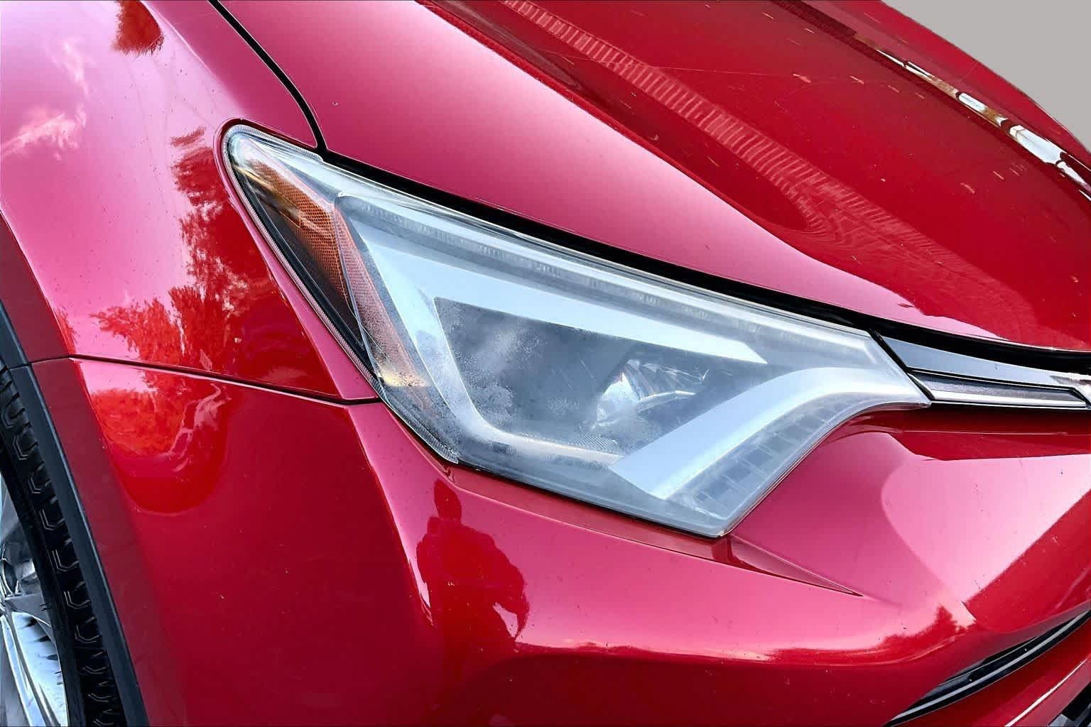 Used 2016 Toyota RAV4 Limited w/ Advanced Technology Package FWD image 27