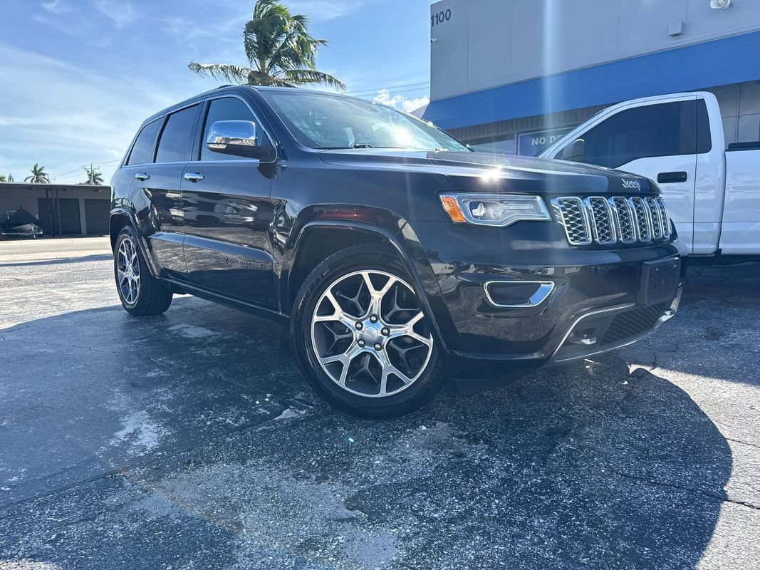 Used 2021 Jeep Grand Cherokee Overland AWD/4WD image 3