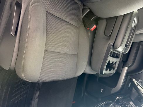 Used 2018 Chevrolet Silverado 1500 LT w/ All Star Edition AWD/4WD image 18