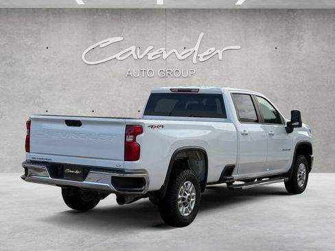 Used 2024 Chevrolet Silverado 2500 LT AWD/4WD image 16