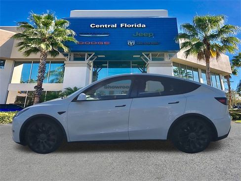 Used 2022 Tesla Model Y Performance image 8