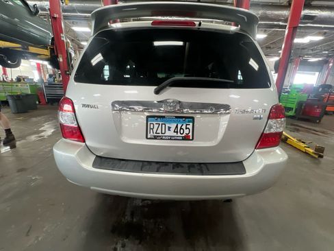 Used 2006 Toyota Highlander Limited FWD image 2