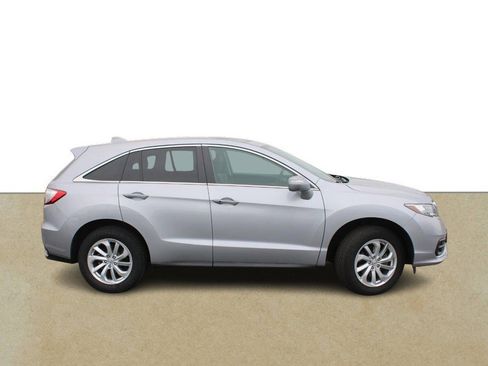 Used 2017 Acura RDX AWD image 2