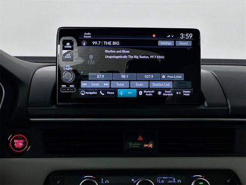 New 2025 Honda Pilot Touring image 20