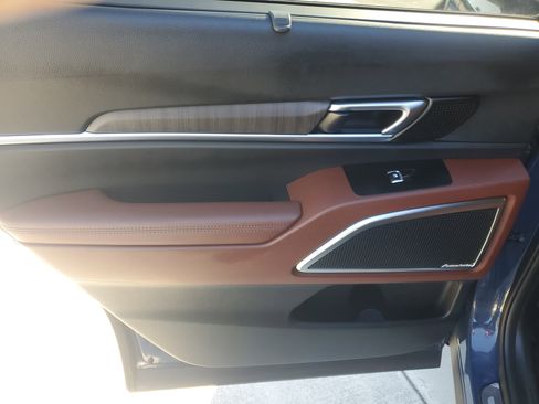 Used 2023 Kia Telluride SX image 19