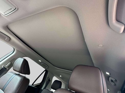 Used 2025 Honda Pilot Elite image 17