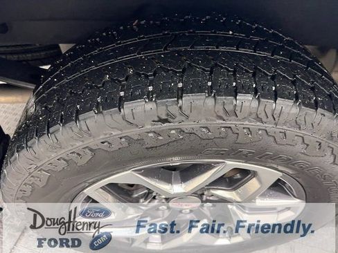 Used 2023 GMC Sierra 1500 SLT w/ SLT Premium Plus Package image 13