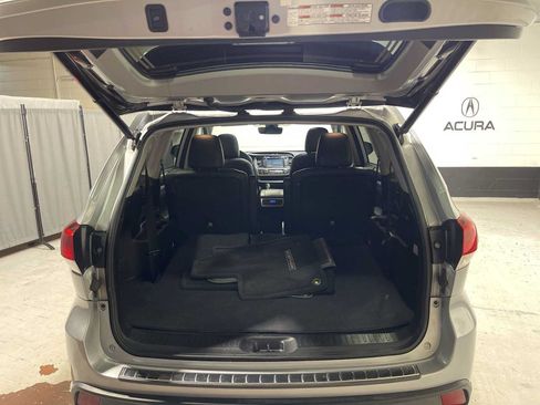 Used 2018 Toyota Highlander XLE FWD image 19