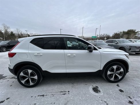New 2026 Volvo XC40 B5 Plus w/ Protection Package Premier image 9