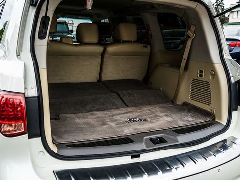 Used 2017 INFINITI QX80 4WD w/ Deluxe Technology Package image 19