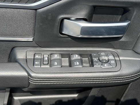 Certified 2025 RAM 2500 Big Horn AWD/4WD image 21