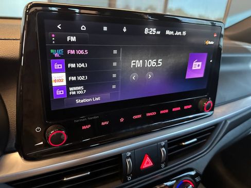 Used 2023 Kia Forte GT-Line w/ GT-Line Premium Package FWD image 13