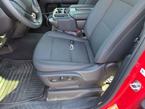 Used 2025 Chevrolet Silverado 1500 Custom image 17