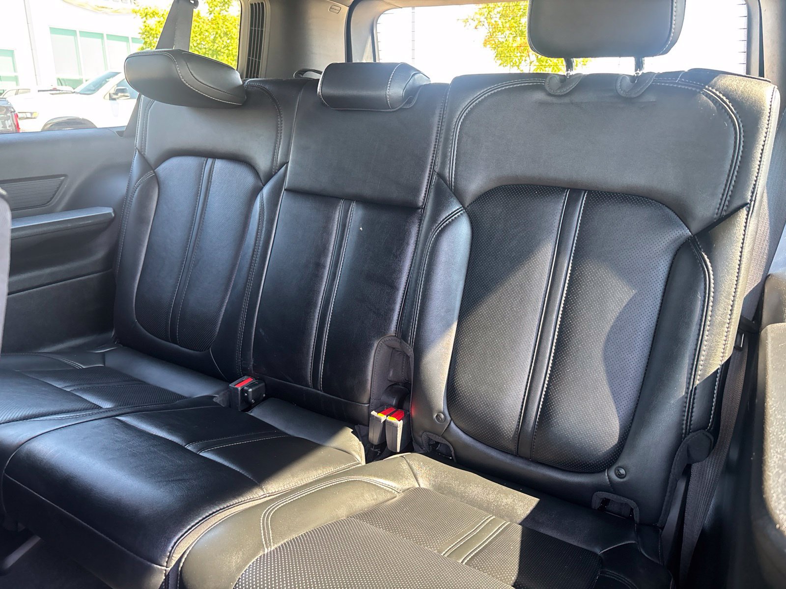 Used 2024 Jeep Wagoneer L Series II w/ Flexible Seating Group AWD/4WD image 16