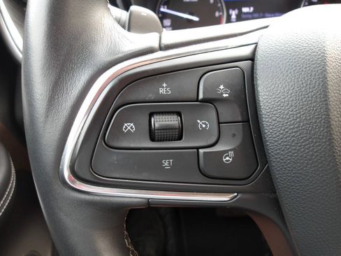 Used 2022 Buick Envision Essence w/ Safety Package FWD image 19