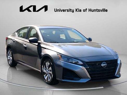 Used 2024 Nissan Altima 2.5 S FWD image 1