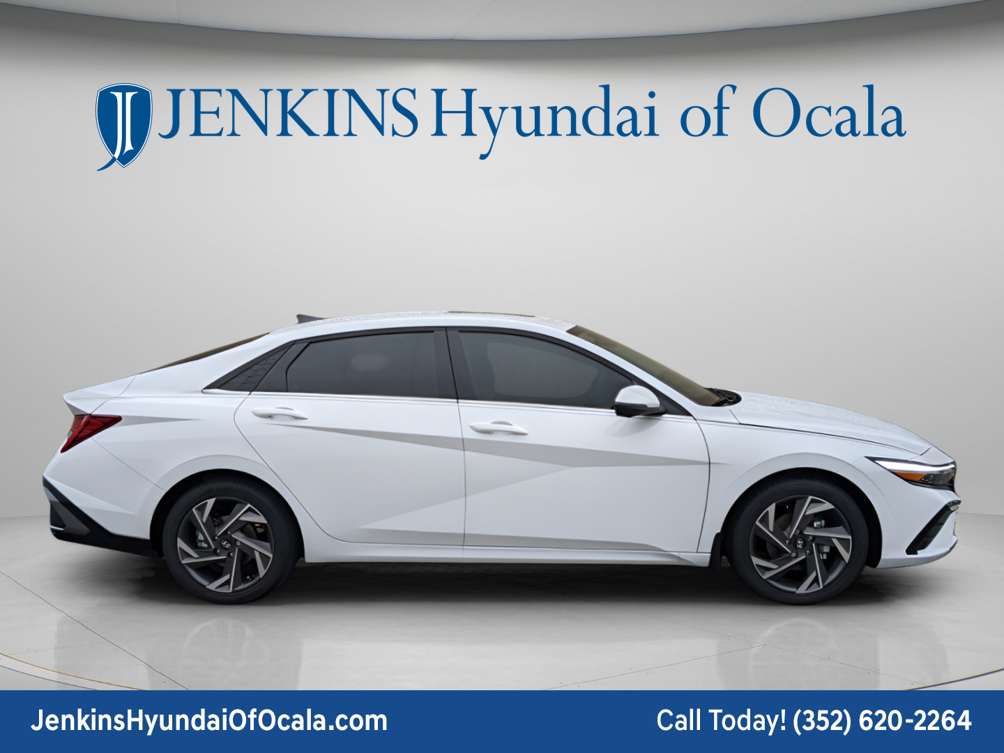 Certified 2025 Hyundai Elantra Limited FWD image 1