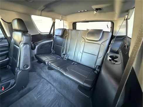 Used 2015 GMC Yukon XL SLT w/ Open Road Package AWD/4WD image 23