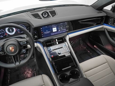 New 2026 Porsche Panamera 4 image 19