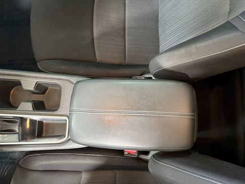 Used 2022 Nissan Sentra SV FWD image 33
