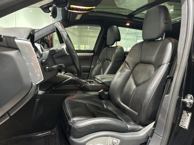 Used 2014 Porsche Cayenne GTS AWD/4WD image 37