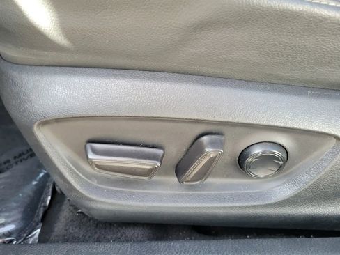 Used 2019 Toyota Camry XSE image 15