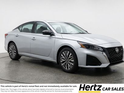 Used 2025 Nissan Altima 2.5 SV