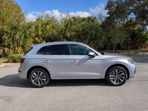 Certified 2022 Audi Q5 2.0T Premium Plus w/ Premium Plus Package image 3