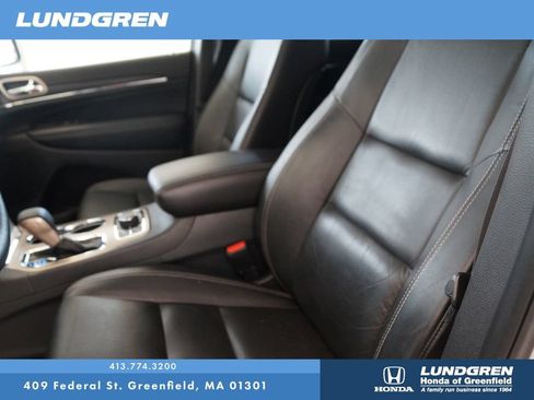 Used 2017 Jeep Grand Cherokee Limited AWD/4WD image 12